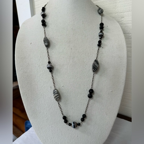 Three long silvertone and black statement necklaces - Picture 5 of 8
